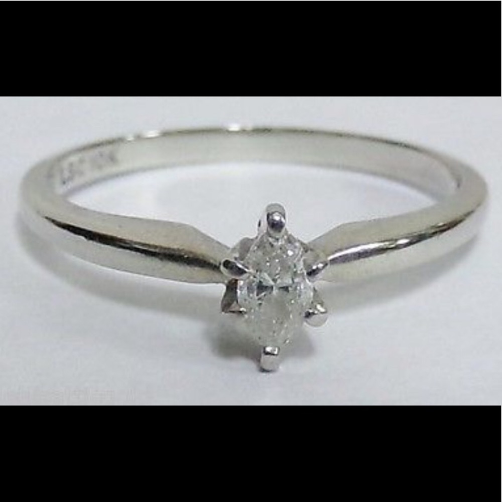 👰🏾👰🏻💍elegant engagement ring!💍👰🏼👰🏽